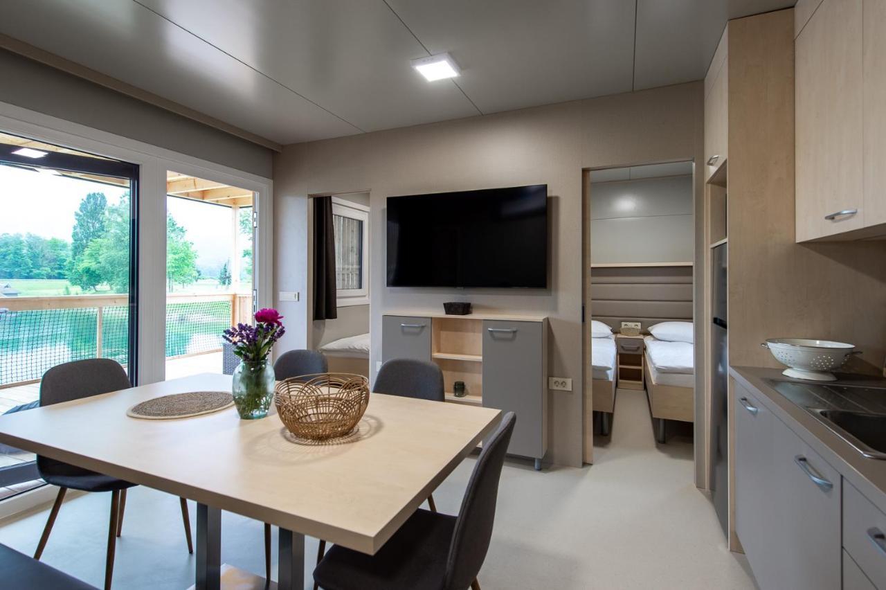 Deluxe Lake View Mobile Homes With Thermal Riviera Tickets Brežice 외부 사진